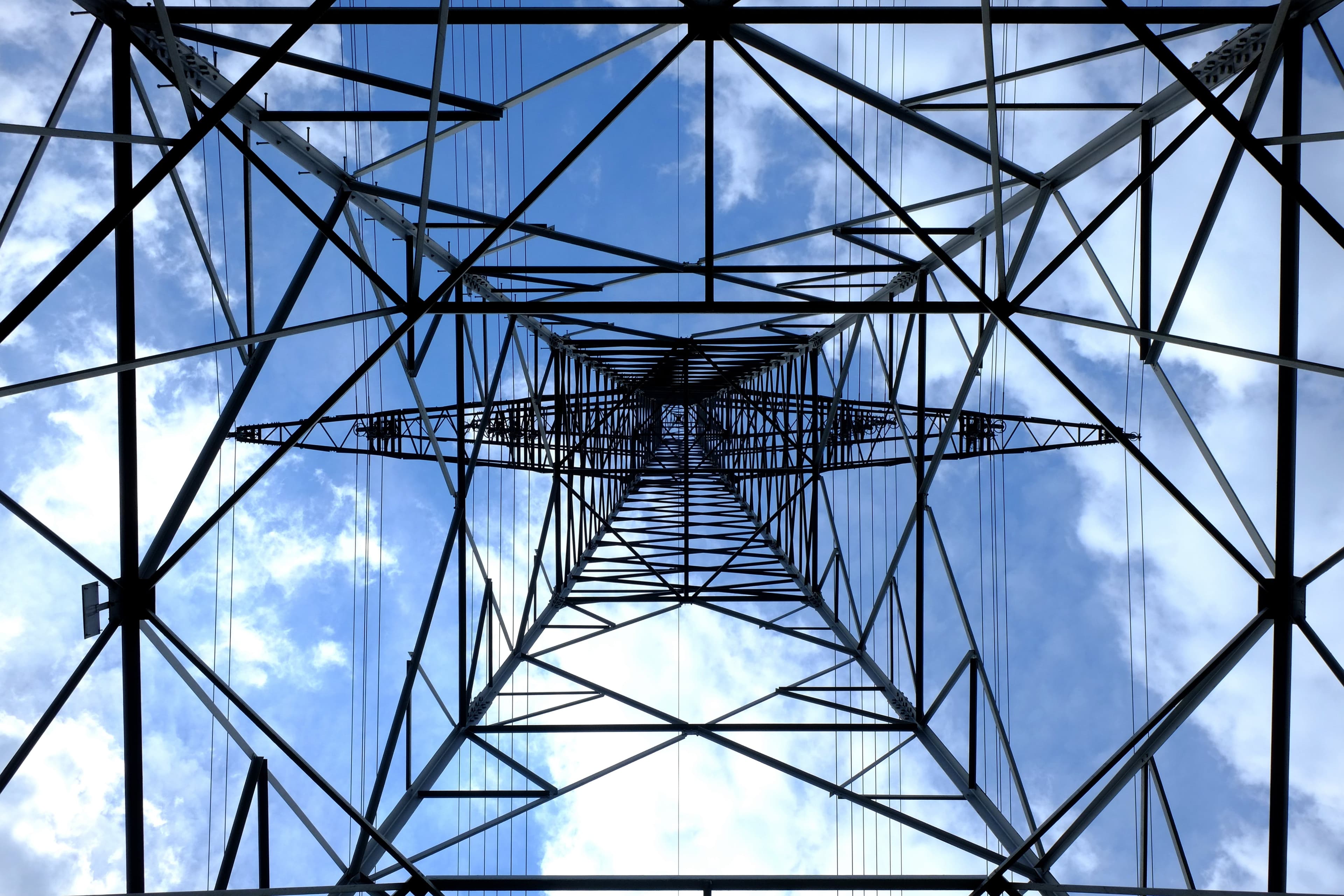 Transmission tower